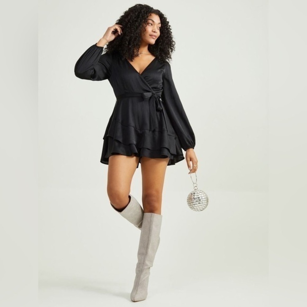 Altar'd State Artesia Long Sleeve Romper Small